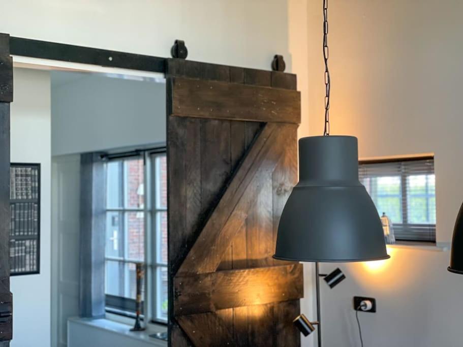 Puur Eastermar - Monumentaal, Authentiek En Luxe Koetshuis Aan Open Vaarwater Met Jacuzzi En Sauna Oostermeer Exteriör bild
