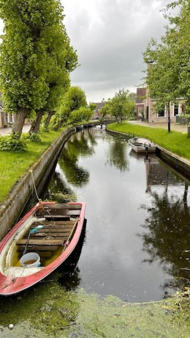 Puur Eastermar - Monumentaal, Authentiek En Luxe Koetshuis Aan Open Vaarwater Met Jacuzzi En Sauna Oostermeer Exteriör bild
