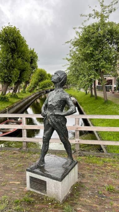 Puur Eastermar - Monumentaal, Authentiek En Luxe Koetshuis Aan Open Vaarwater Met Jacuzzi En Sauna Oostermeer Exteriör bild