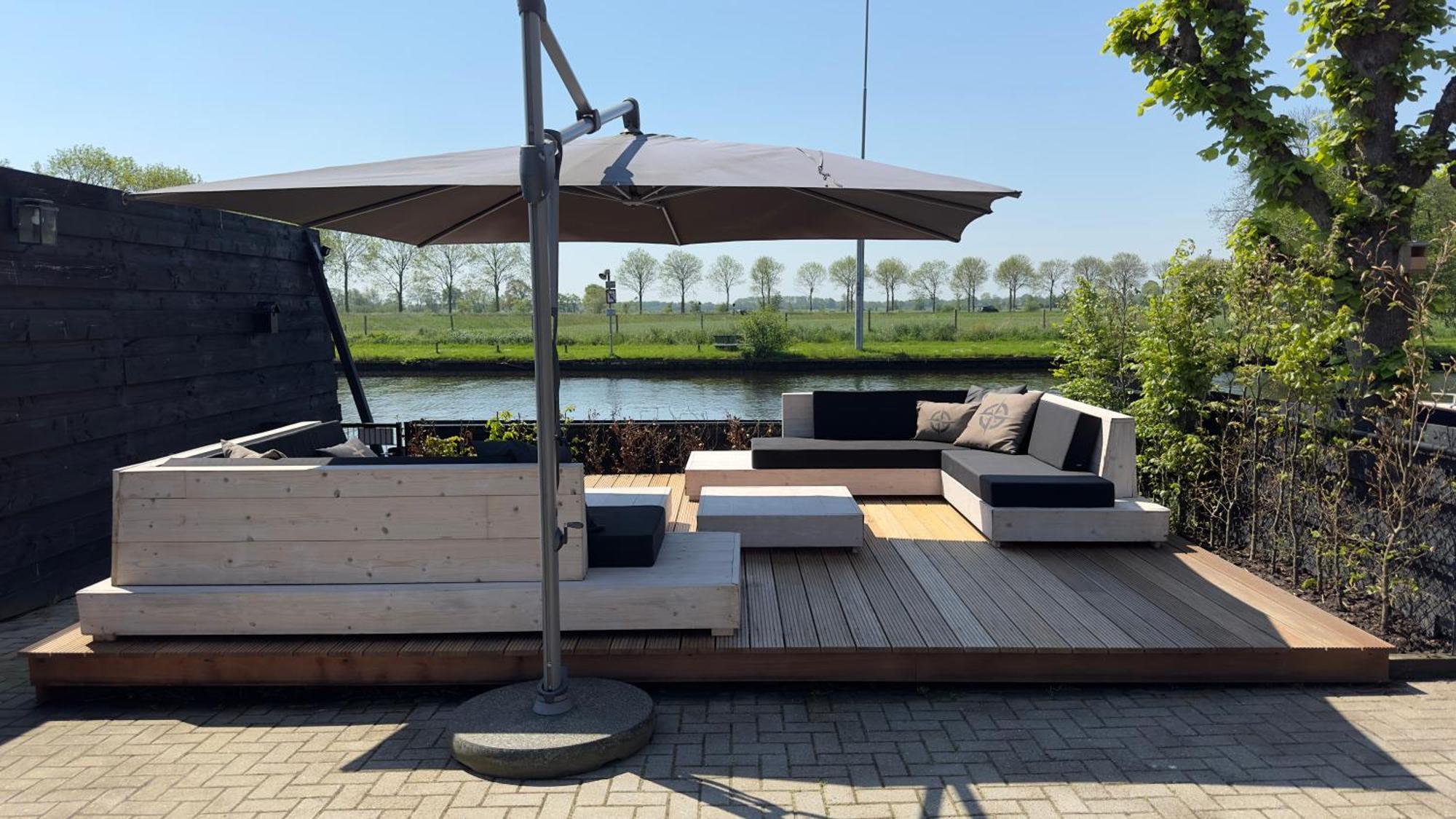 Puur Eastermar - Monumentaal, Authentiek En Luxe Koetshuis Aan Open Vaarwater Met Jacuzzi En Sauna Oostermeer Exteriör bild
